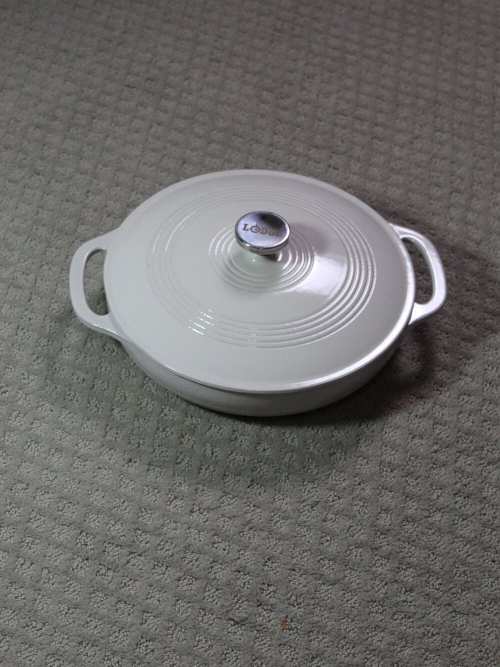 Lodge 12" White Lidded Enamel Cast Iron Braiser Pan